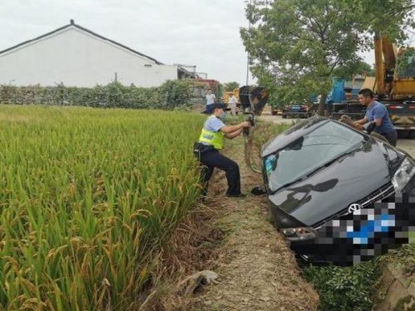 铁山区吊车出租公司电话_专业吊车出租形式